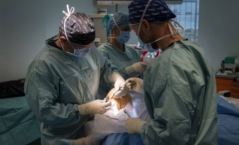 Fimmta skurðstofan opnuð í haust