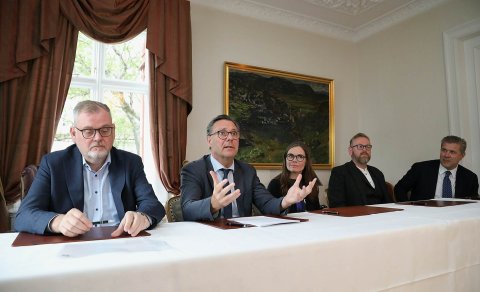 Aukagjöld lögð niður